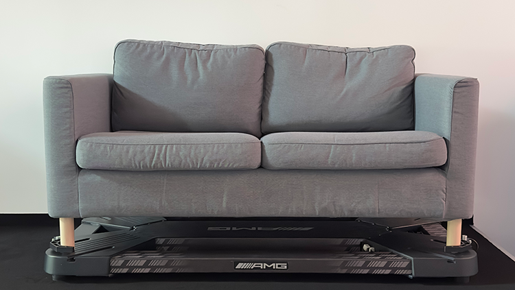 couch_in_motion